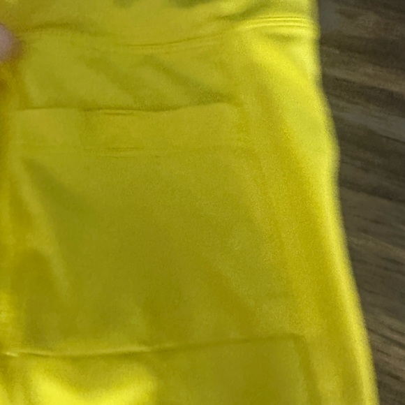 Runningskirts.com yellow women’s skort sz L (fits 10-12) - Picture 2 of 5